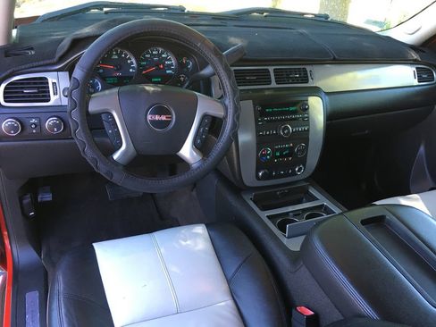 Used 2013 GMC Sierra 1500 SLT w/ All-Terrain Package AWD/4WD image 24