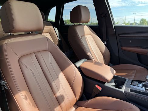 Used 2023 Audi Q5 2.0T Premium w/ Convenience Package image 35