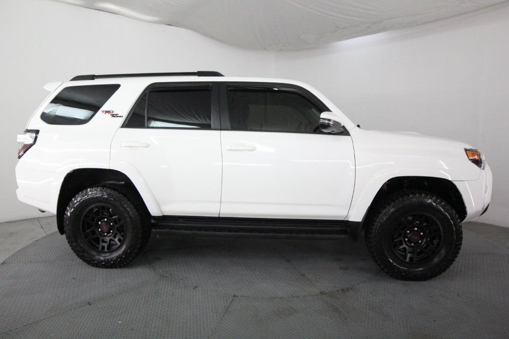 Used 2019 Toyota 4Runner TRD Off-Road Premium AWD/4WD image 5