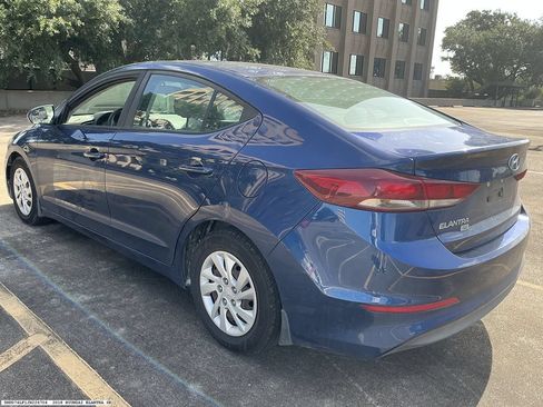 Used 2018 Hyundai Elantra SE w/ Cargo Package FWD image 5