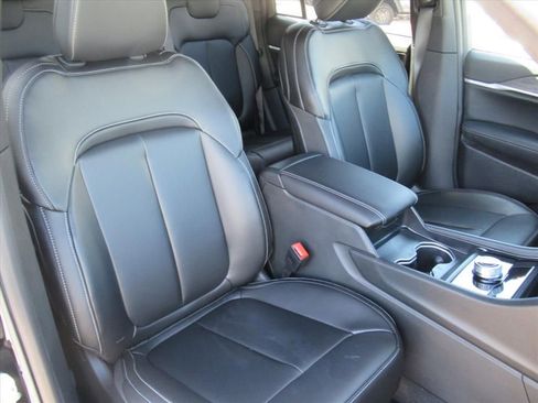 New 2026 Jeep Grand Cherokee Limited w/ Limited Altitude Package RWD image 7