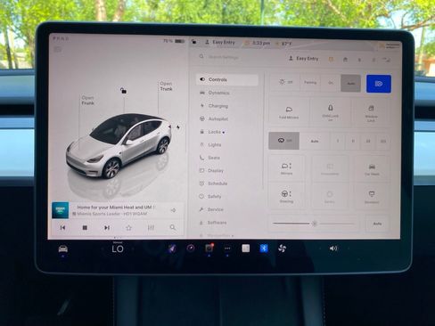 Used 2022 Tesla Model Y Long Range AWD/4WD image 27