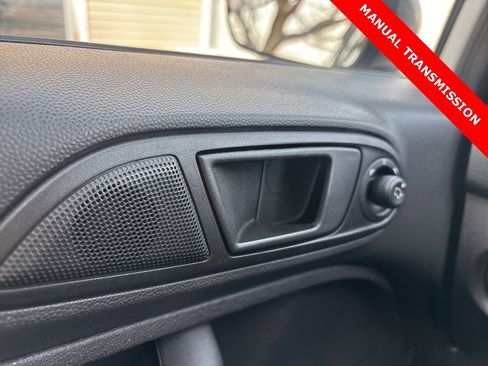 Used 2016 Ford Fiesta S image 13
