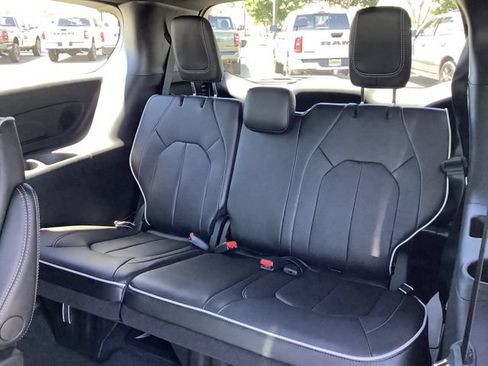 New 2027 Chrysler Pacifica Limited w/ S Appearance Package FWD image 28