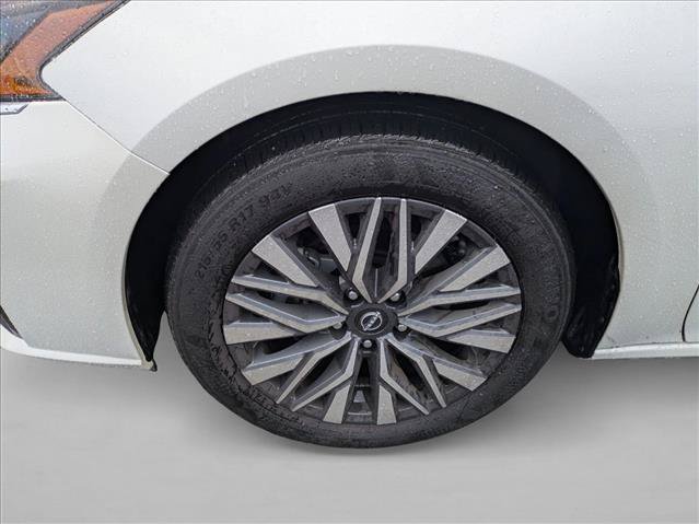 Used 2024 Nissan Altima 2.5 SV FWD image 10