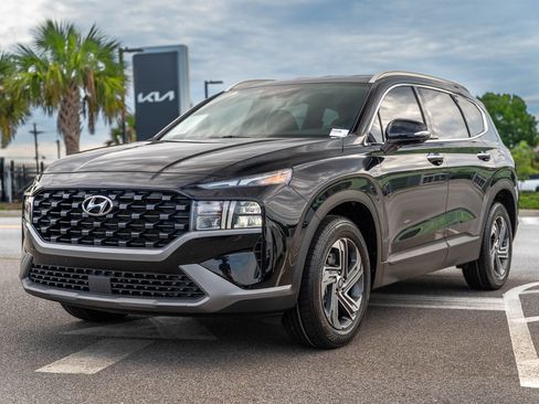 Used 2023 Hyundai Santa Fe SEL FWD image 3