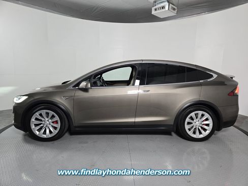 Used 2016 Tesla Model X P90D image 3