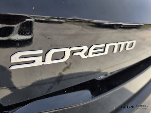 Certified 2026 Kia Sorento LX FWD image 15