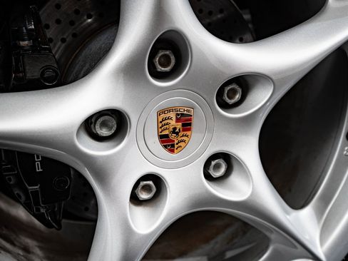 Used 2004 Porsche 911 Carrera image 17