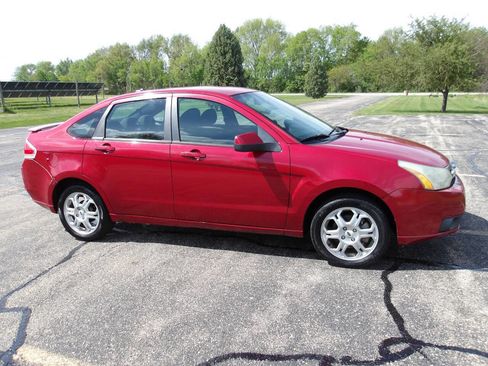 Used 2009 Ford Focus SES FWD image 8