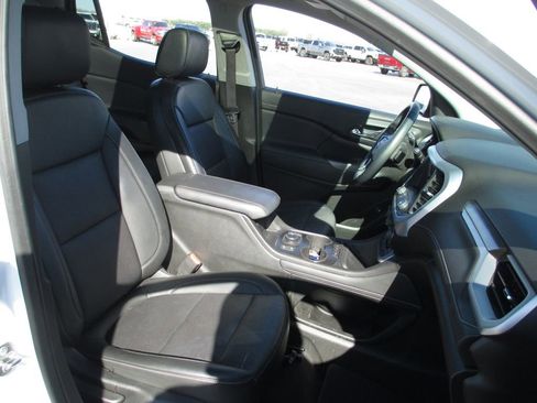 Used 2023 GMC Acadia SLT w/ Elevation Edition image 20