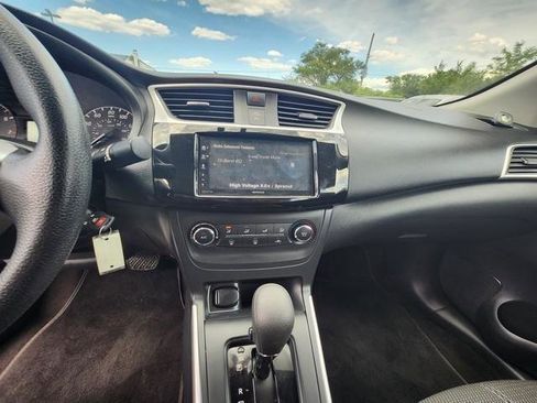 Used 2016 Nissan Sentra S FWD image 13