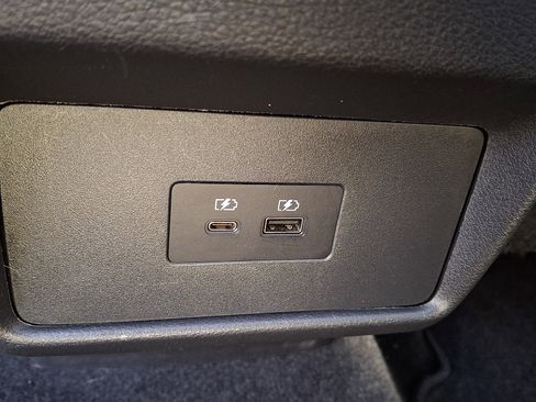 Used 2023 Nissan Rogue SV w/ SV Premium Package AWD/4WD image 12