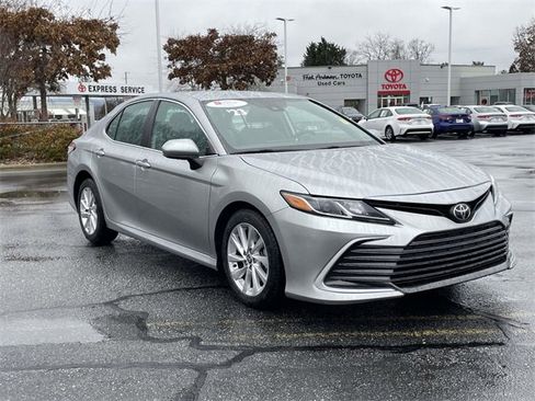 Certified 2023 Toyota Camry LE image 7