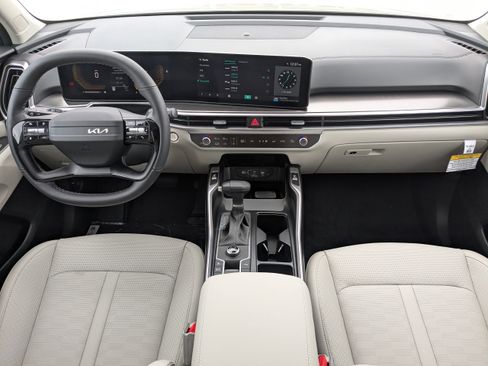 New 2026 Kia Sorento S FWD image 18