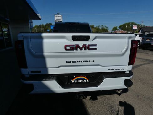 New 2026 GMC Sierra 3500 Denali w/ Denali Reserve Package AWD/4WD image 4