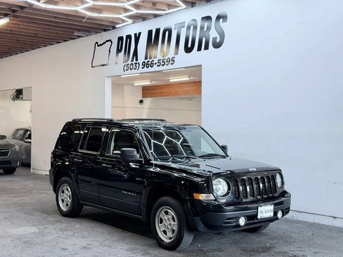 Used 2016 Jeep Patriot Sport FWD image 1