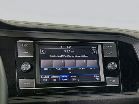 Used 2022 Volkswagen Jetta SE image 13