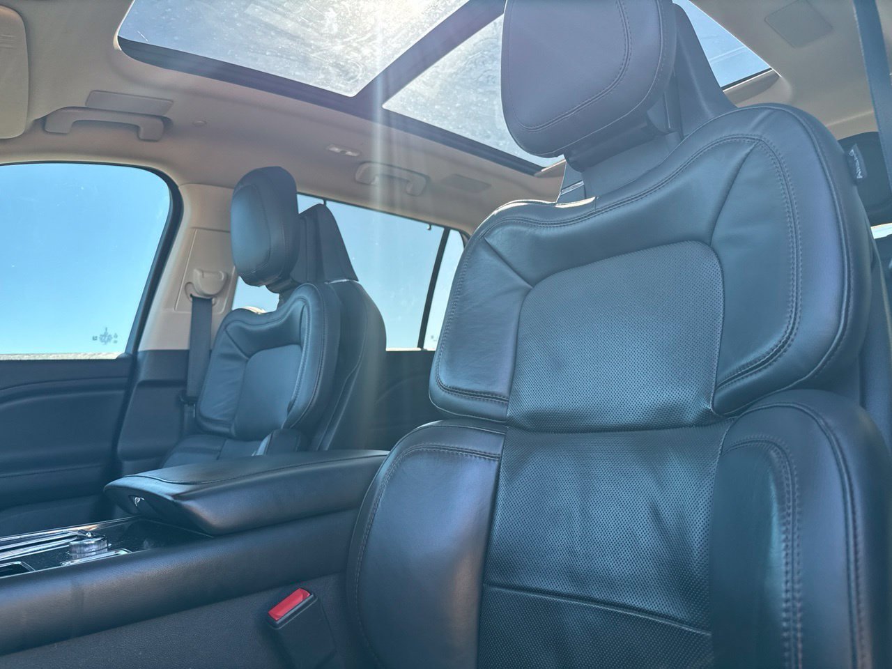 Used 2023 Lincoln Aviator Reserve w/ Equipment Group 201A RWD image 45