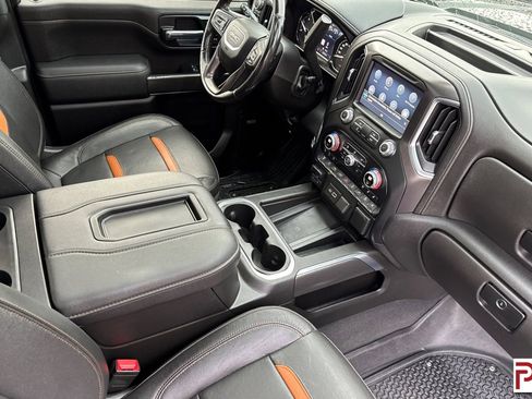 Used 2022 GMC Sierra 2500 AT4 w/ AT4 Premium Plus Package image 18