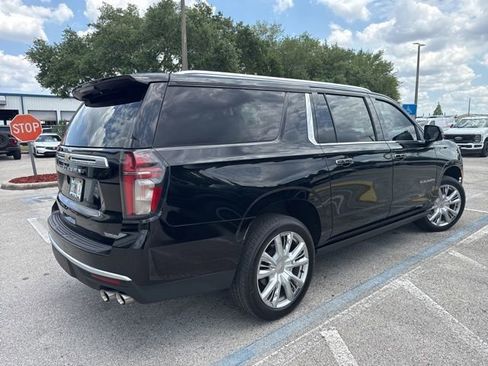 Used 2021 Chevrolet Suburban High Country w/ Premium Package RWD image 5