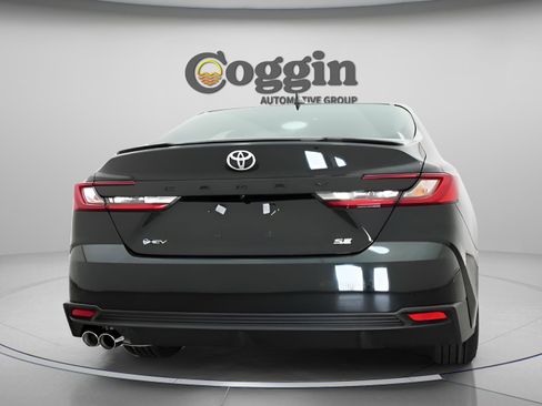 New 2026 Toyota Camry SE image 13