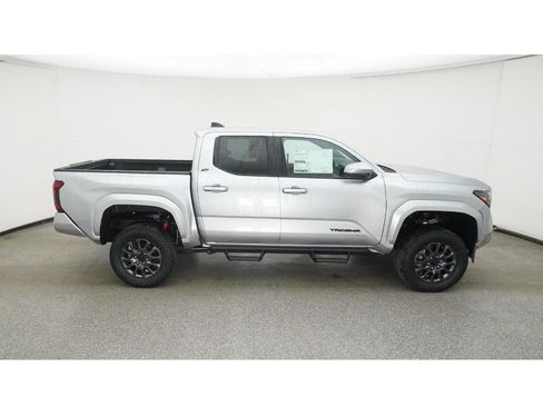 New 2025 Toyota Tacoma SR5 image 11