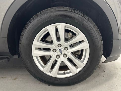 Used 2018 Ford Explorer XLT w/ Equipment Group 201A AWD/4WD image 55