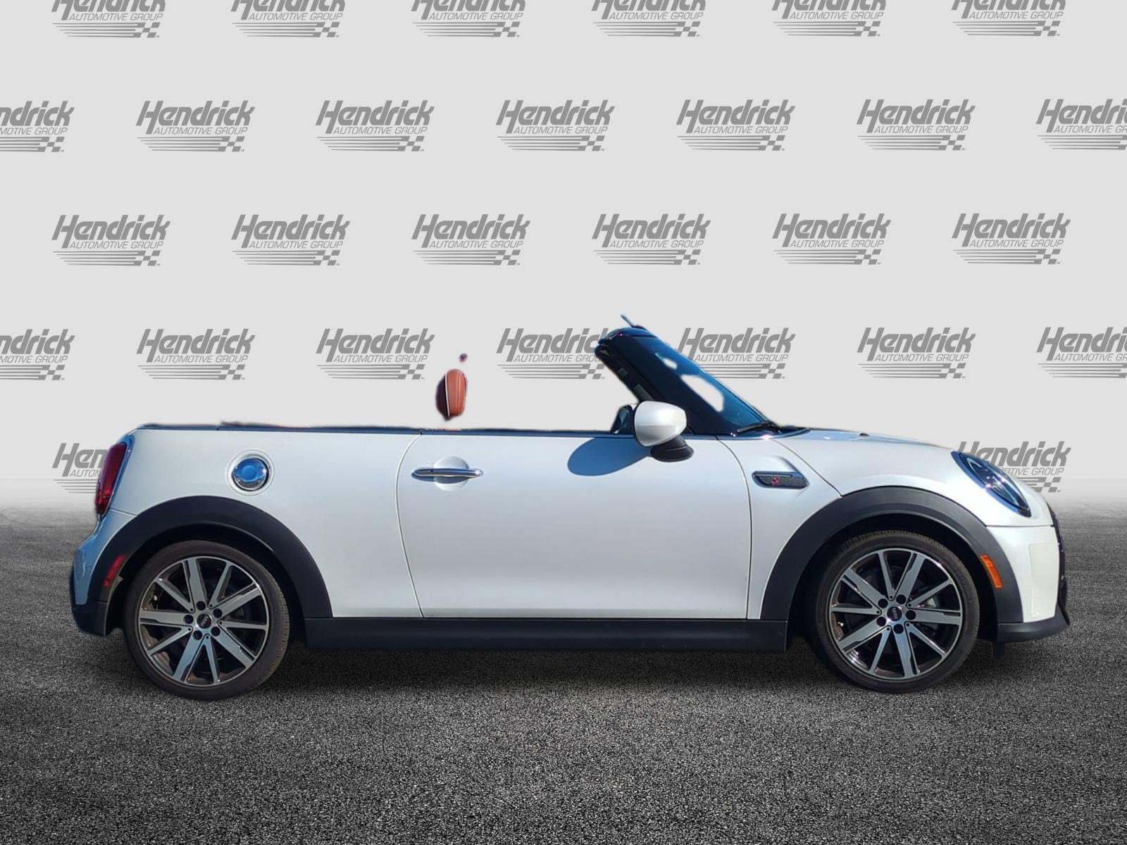 Used 2024 MINI Cooper S w/ Signature Upholstery Package FWD image 35