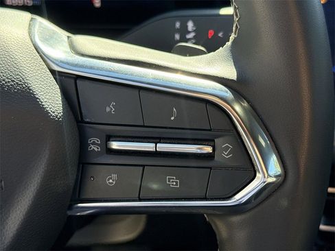 Used 2024 Chevrolet Traverse LT image 35