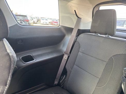 Used 2023 GMC Acadia SLE w/ Driver Convenience Package image 34