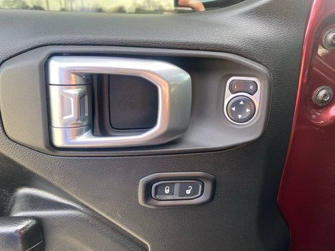 Used 2021 Jeep Gladiator Sport AWD/4WD image 13