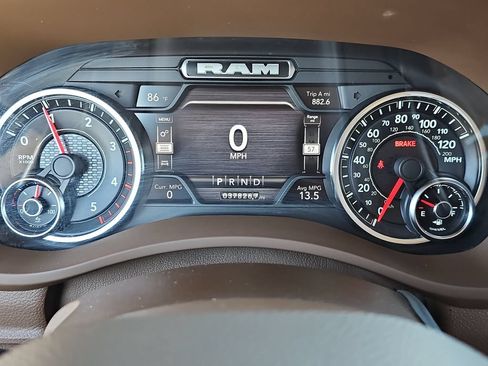 Used 2022 RAM 2500 Laramie w/ Safety Group B AWD/4WD image 10