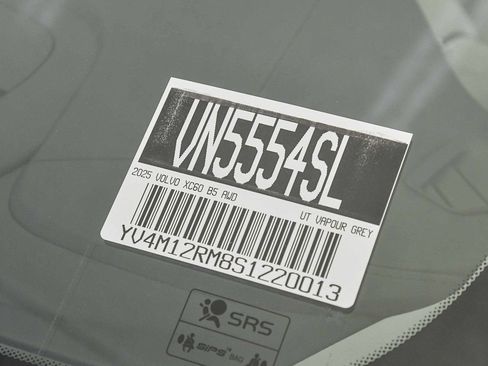 Certified 2025 Volvo XC60 B5 Ultra w/ Protection Package Premier image 32