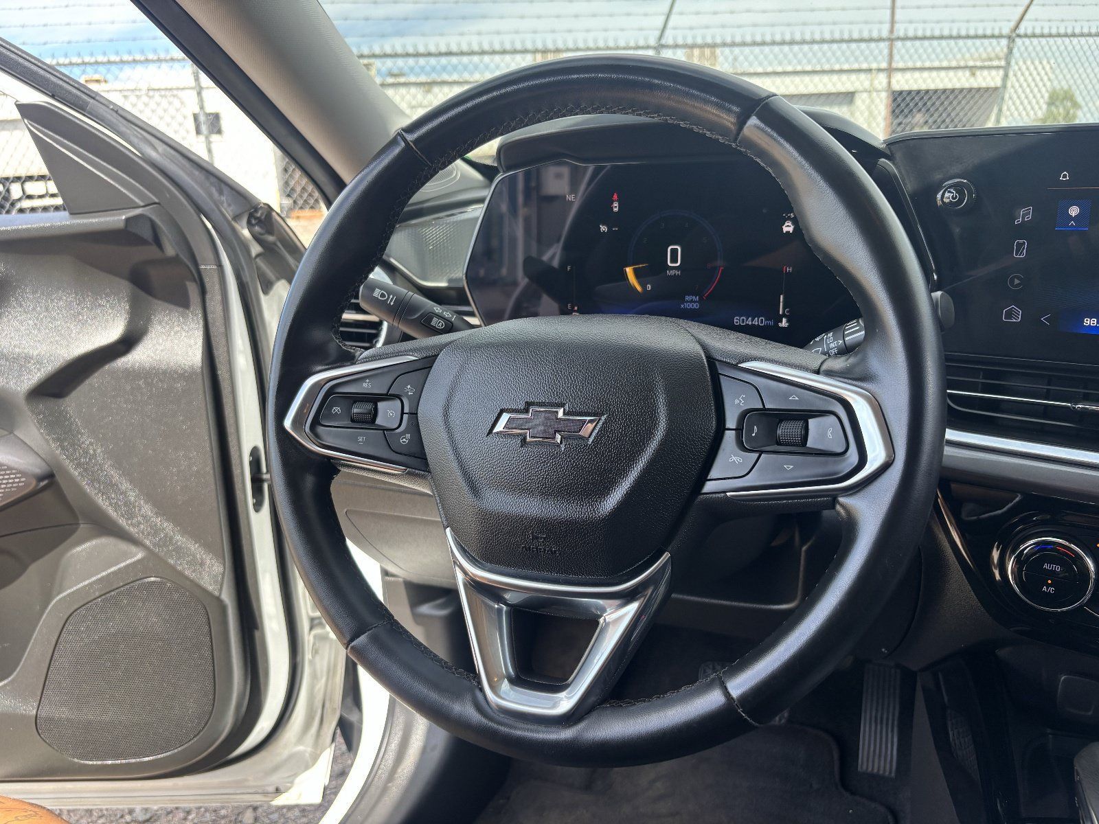 Used 2024 Chevrolet Trax ACTIV w/ Sunroof Package FWD image 27