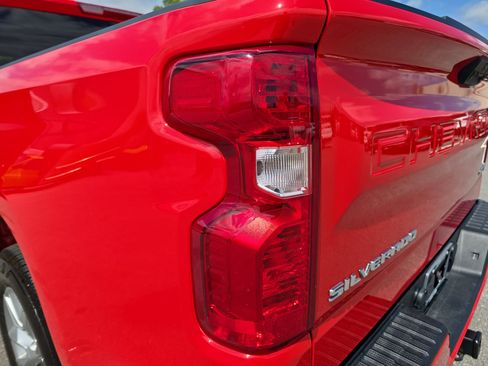 Used 2025 Chevrolet Silverado 1500 Custom RWD image 34