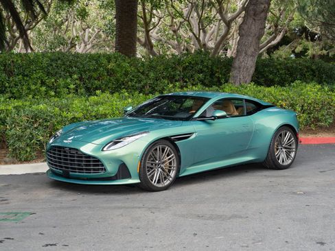 Used 2024 Aston Martin DB12 Coupe image 25