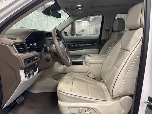 Used 2023 GMC Yukon Denali w/ Max Trailering Package AWD/4WD image 16