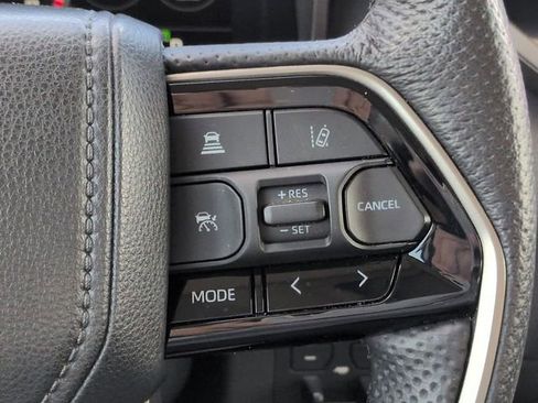 Used 2024 Toyota Tundra Limited AWD/4WD image 26