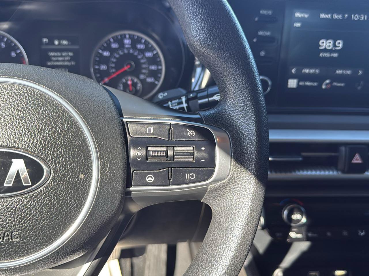 Used 2021 Kia K5 LXS FWD image 17