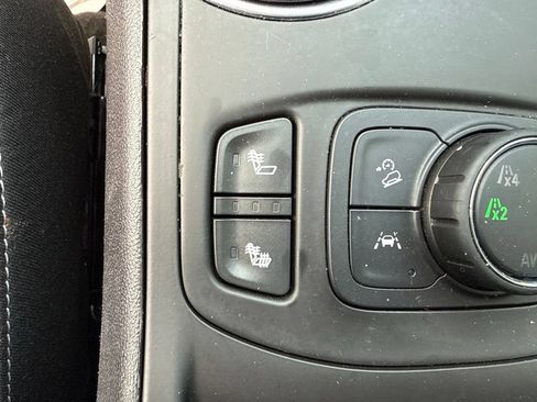 Used 2023 GMC Terrain SLE w/ Driver Convenience Package AWD/4WD image 33