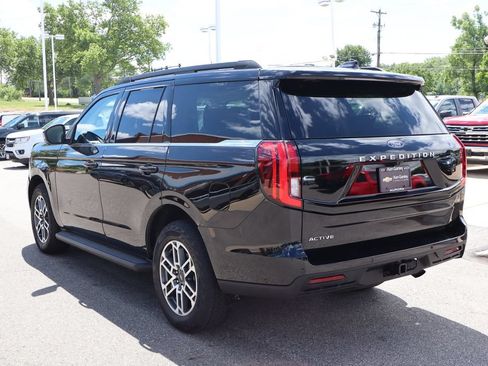 Used 2025 Ford Expedition Active AWD/4WD image 36