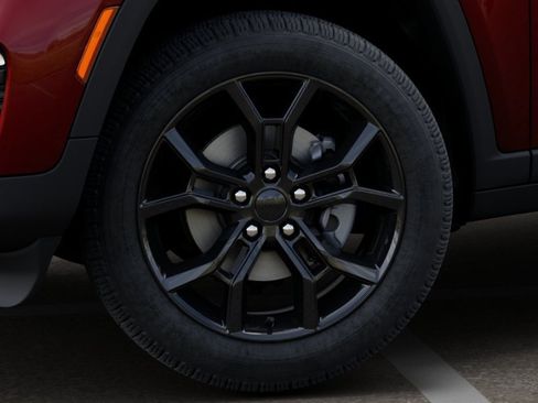 New 2025 Jeep Grand Cherokee Limited image 4