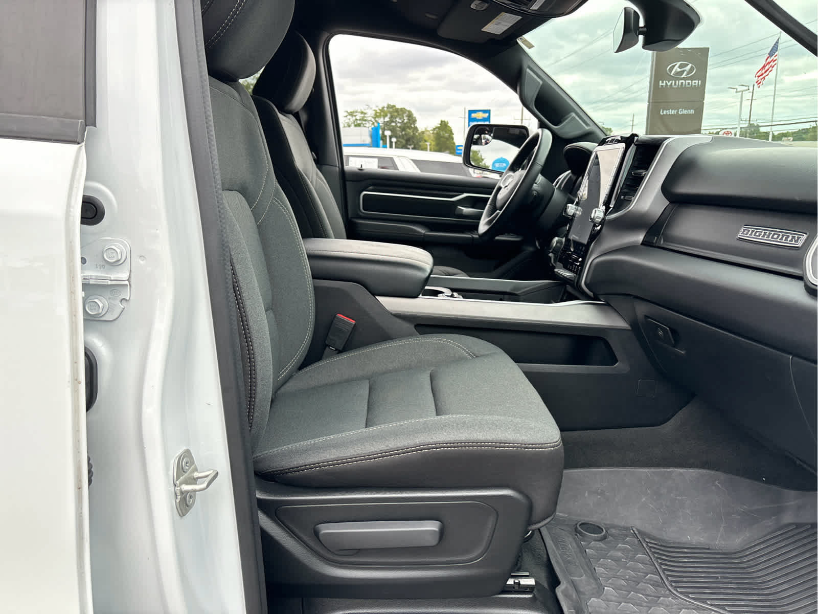 Used 2023 RAM 1500 Big Horn AWD/4WD image 25