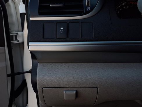 Used 2012 Toyota Camry LE image 13