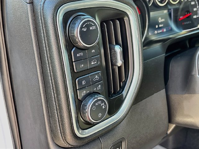 Used 2021 Chevrolet Silverado 1500 RST w/ LPO, Blackout Package AWD/4WD image 10