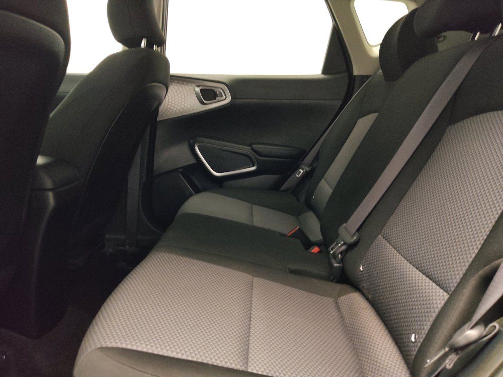 Used 2021 Kia Soul LX FWD image 18