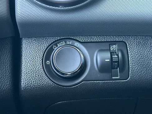 Used 2014 Chevrolet Sonic LT w/ Fun and Sun Package FWD image 25