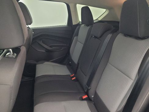 Used 2017 Ford Escape SE w/ Equipment Group 201A AWD/4WD image 18