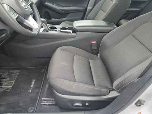 Used 2024 Nissan Altima 2.5 SV image 22